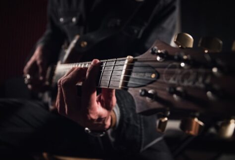 Blue guitar player
