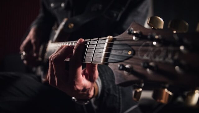 Blue guitar player